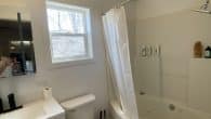 jetted soaker bath tub