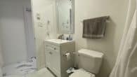 front bathroom (3)