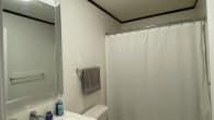 front bathroom (4)